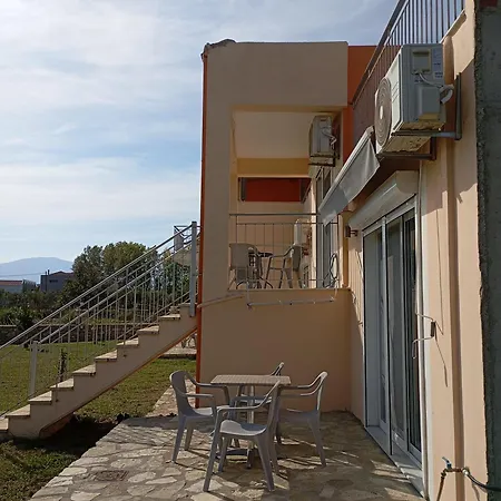 Lighthouse Feriehus Chiliadou (Fokida)